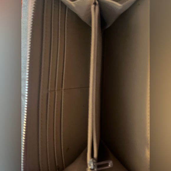 Guess Blush Pink Sparkle Wallet - Picture 3 of 3